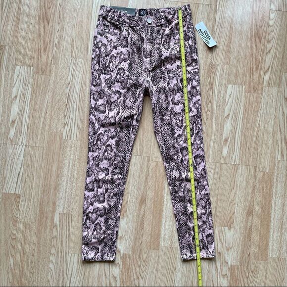 NWT BDG Urban Outfitters Pink Snakeskin Print High-Rise Skinny Jeans - Picture 7 of 10